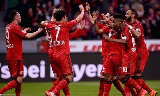  拜仁慕尼黑主场奏凯，德甲霸主延续强势表现  